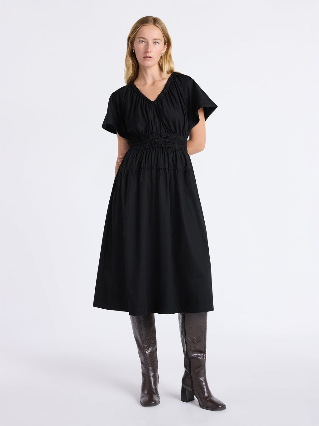 Free Assembly Women's and Women's Plus Cotton Smocked Waist Midi Dress with Flutter Sleeves, Sizes XS-4X