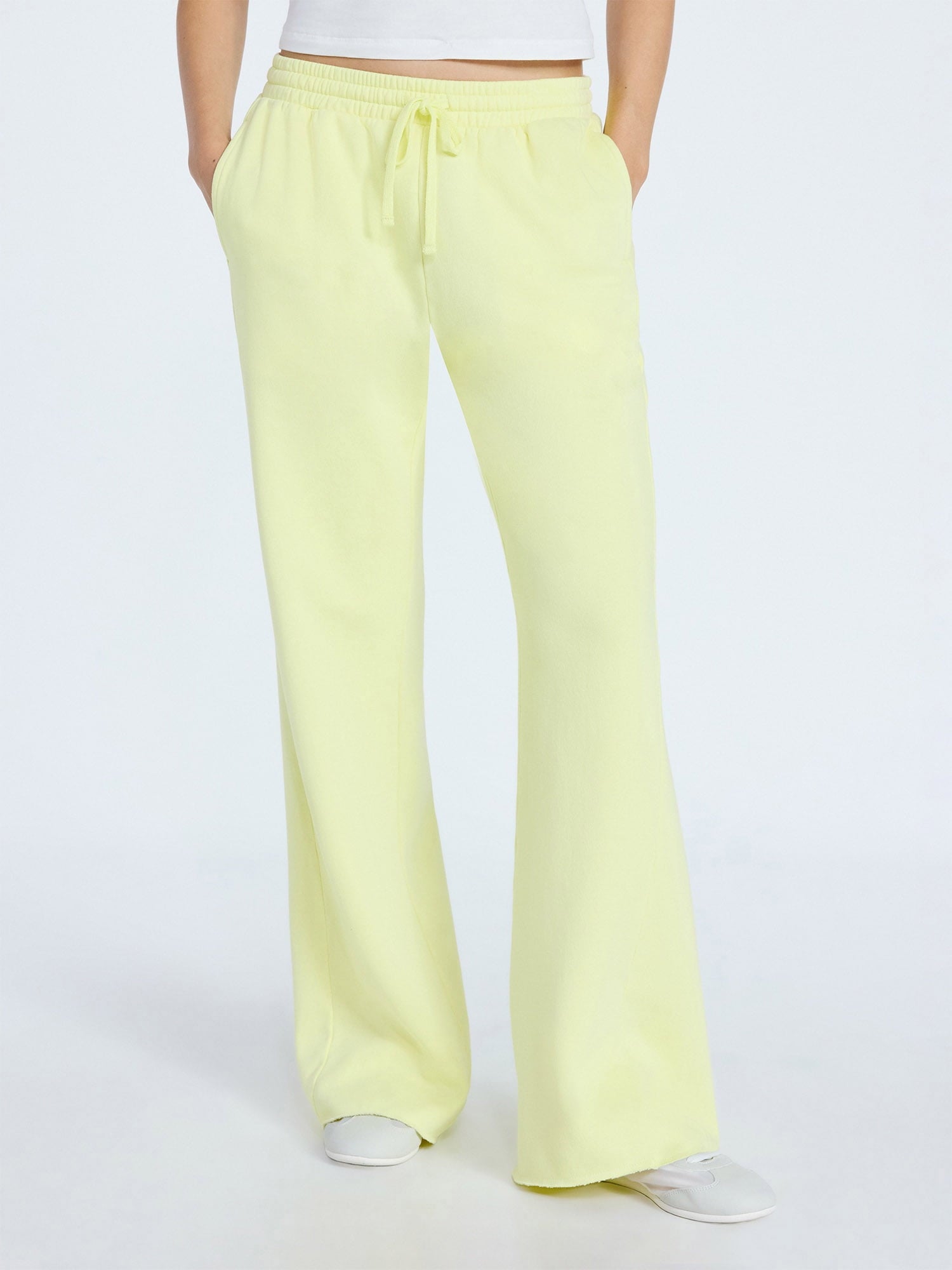 Scoop Women’s Mineral Washed Fleece Flare Leg Sweatpants, Sizes XS-XXL