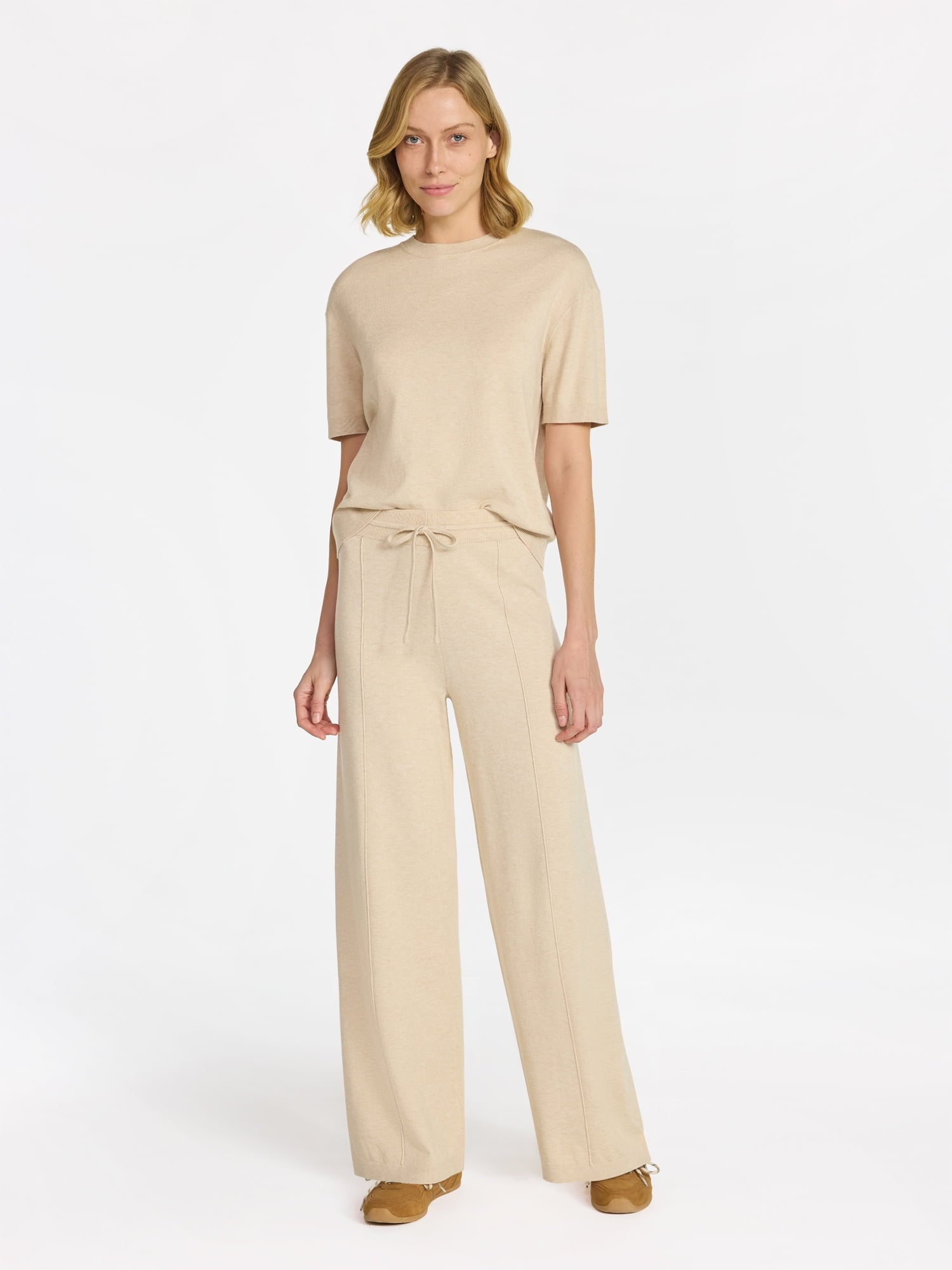 Time and Tru Women's Jersey Short Sleeve Top and Sweater Pants Set, 2-Piece, Sizes XS-3XL