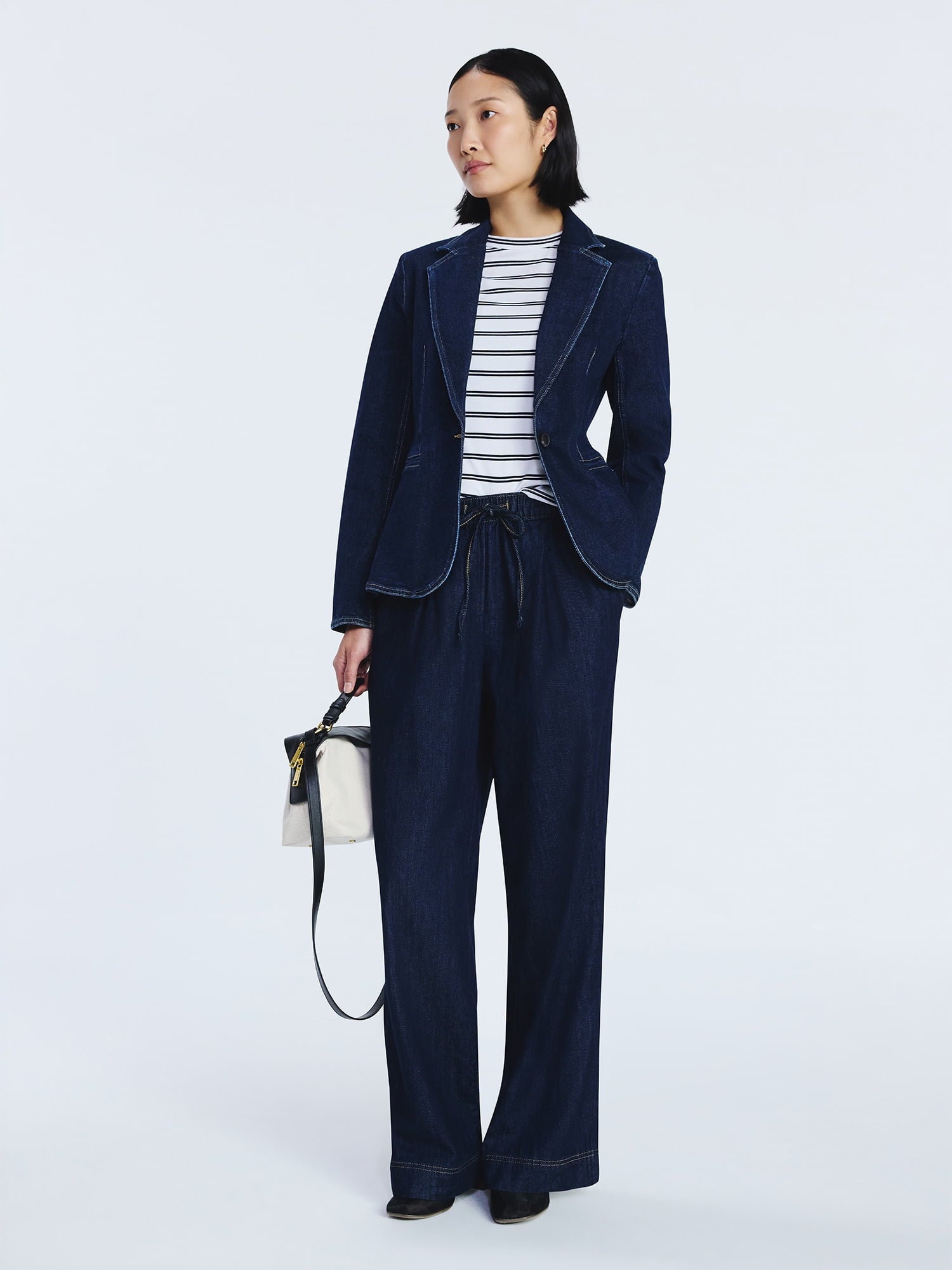 Free Assembly Women's and Women's Plus Loose Fitting Wide Leg Jeans with Adjustable Tie Waist, 29”, 31" and 33" Inseam, Sizes XXS-4X