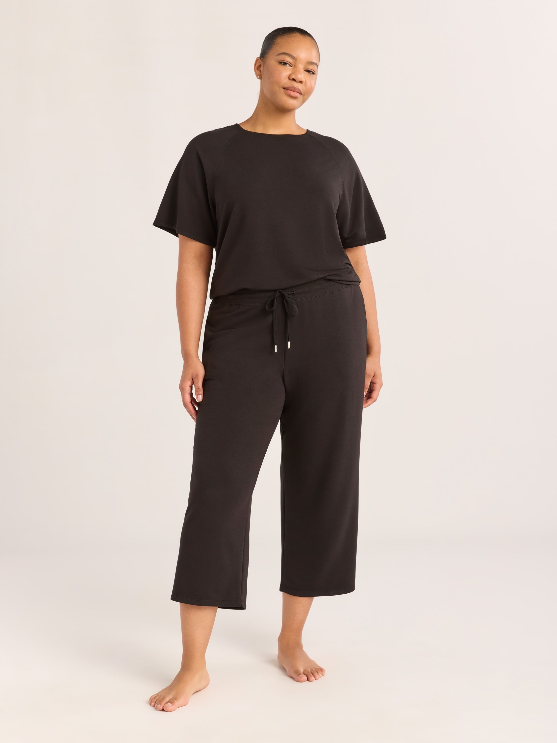 Joyspun Women's French Terry Short Sleeve Top and Capri Pants Set, 2-Piece, Sizes XS-3X