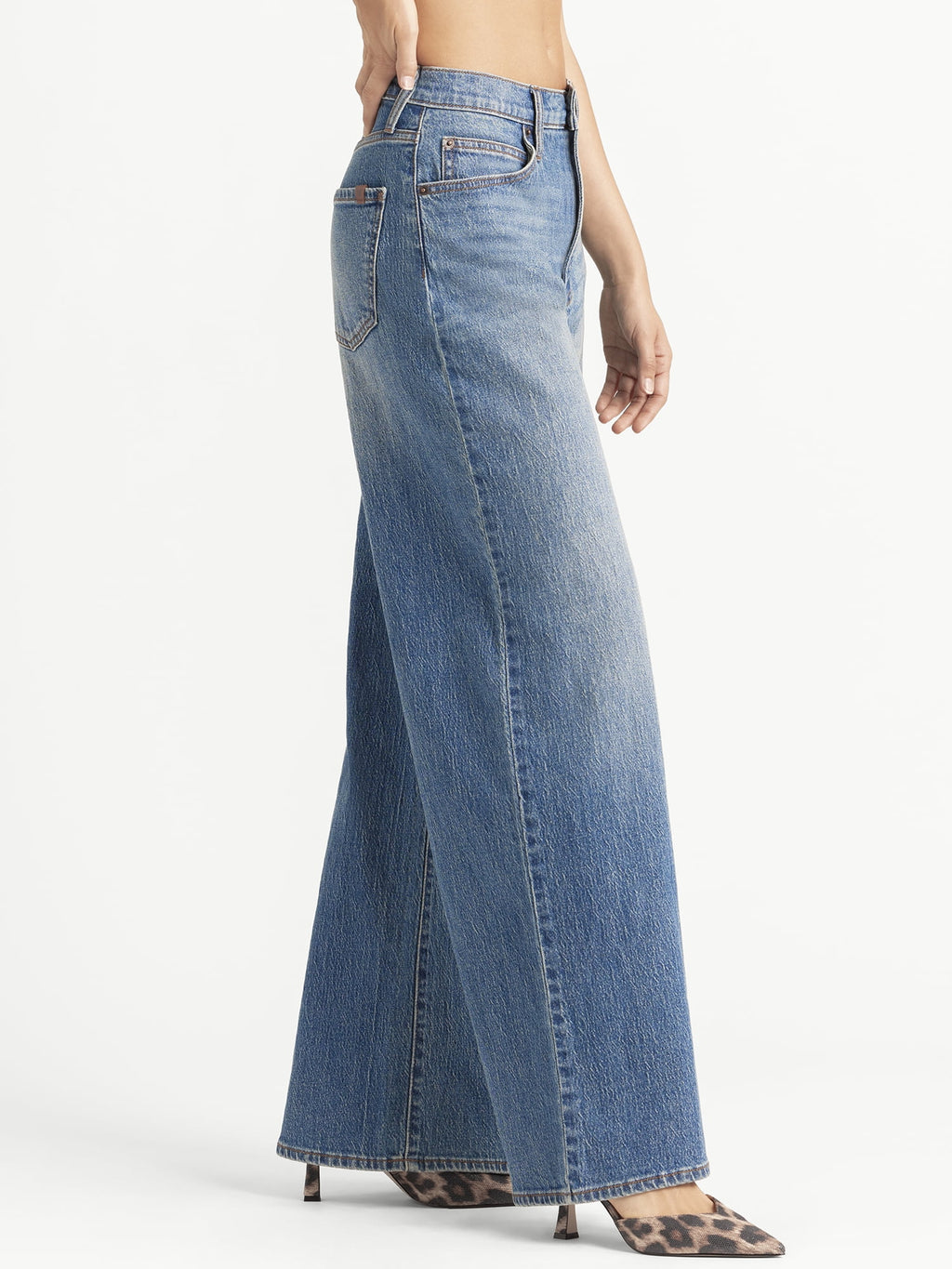 Jessica Simpson Women's and Women's Plus Freesia Wide Leg Jeans, 30", 32", and 34" Inseams, Sizes 2-24W